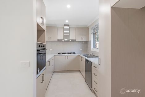 Property photo of 8 Samantha Court Frankston VIC 3199