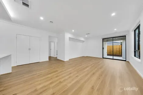 Property photo of 67 Kurnbrook Loop Wollert VIC 3750