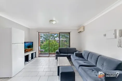 Property photo of 8/227-231 Targo Road Girraween NSW 2145