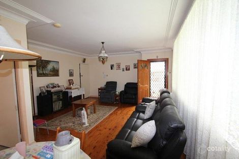 Property photo of 8 Holland Crescent Casula NSW 2170