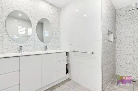 Property photo of 3 Bedford Place Mornington VIC 3931