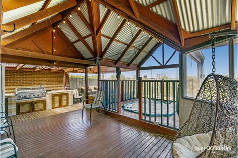 Property photo of 6 Oakwood Drive Carrum Downs VIC 3201