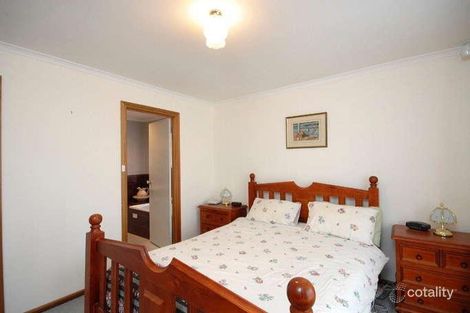 Property photo of 7 Schuit Crescent Pooraka SA 5095