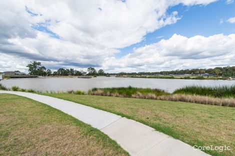 Property photo of 37 Illoura Way Jordan Springs NSW 2747