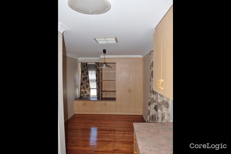 Property photo of 19 Tarakan Avenue Ashmont NSW 2650