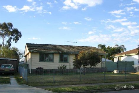 35 Nauru Cres, Lethbridge Park, NSW 2770