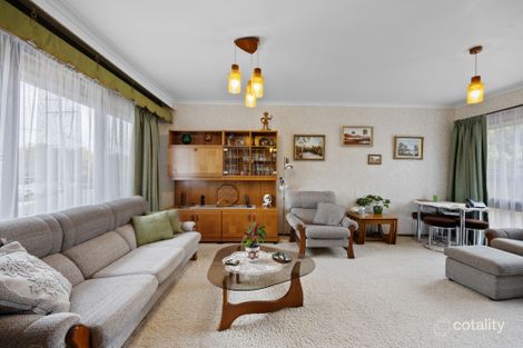Property photo of 19 Inglenook Crescent Frankston VIC 3199