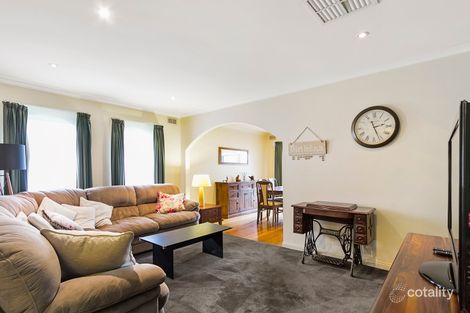 Property photo of 2 Birdwood Avenue Cockatoo VIC 3781