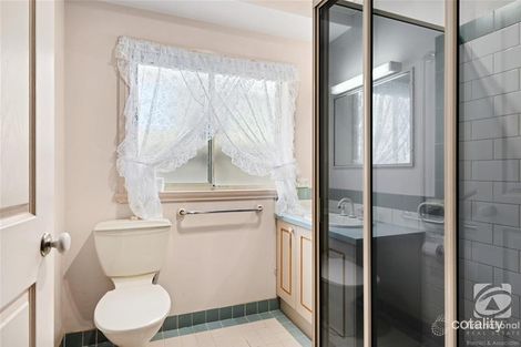 Property photo of 30 Peacock Avenue West Wodonga VIC 3690