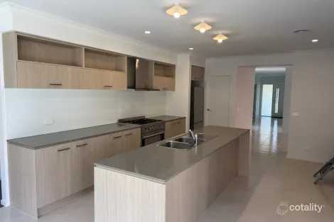 167 Burvilles Rd, Armstrong Creek, VIC 3217