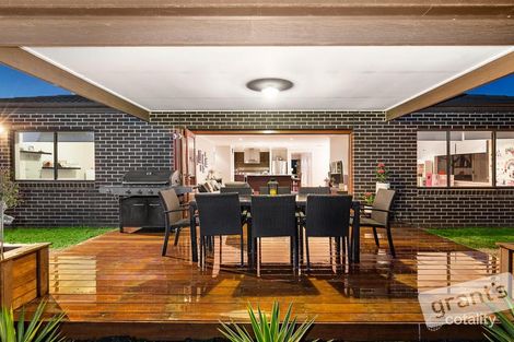 Property photo of 26 Abrus Circuit Cranbourne North VIC 3977