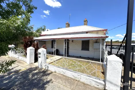 256 Stewart St, Bathurst, NSW 2795