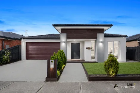 6 Forde Ave, Melton South, VIC 3338
