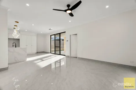 Property photo of 7 Tulipwood Loop Piara Waters WA 6112