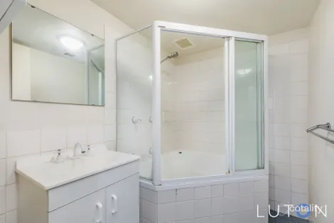Property photo of 27/53 McMillan Crescent Griffith ACT 2603