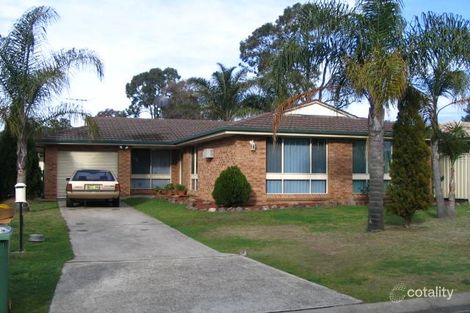 2 Kalambo Pl, St Clair, NSW 2759