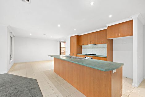 Property photo of 18 Oakwood Drive Carrum Downs VIC 3201