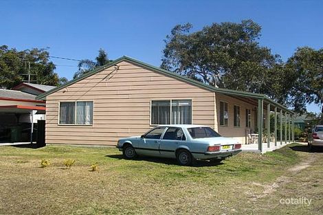 25 Rakumba Rd, Gwandalan, NSW 2259