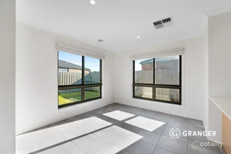 Property photo of 38 Newbridge Boulevard Wallan VIC 3756