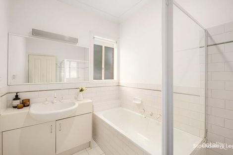 Property photo of 2/32 Mount Pleasant Drive Mount Waverley VIC 3149