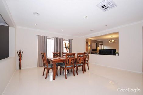 Property photo of 19 Malua Circuit Sandhurst VIC 3977