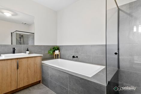Property photo of 11 Bayliss Rise Mount Martha VIC 3934