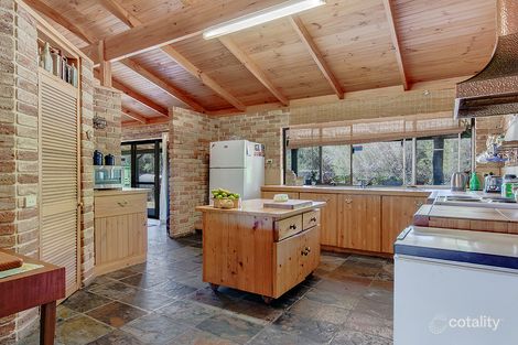 205 Woodland Pde, Stake Hill, WA 6181