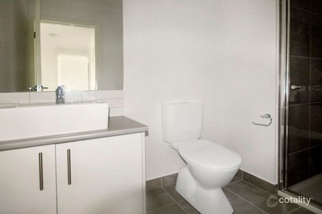 Property photo of 59 Nugget Way Cranbourne East VIC 3977