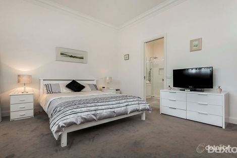 Property photo of 18 Weller Street Geelong West VIC 3218