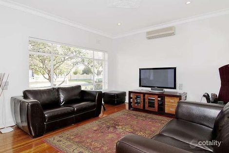 2a Irving St, Newport, VIC 3015