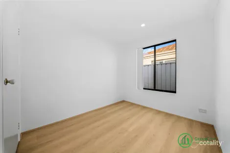 Property photo of 2/26 Bickley Road Cannington WA 6107