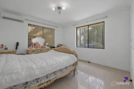 Property photo of 1/22 Chiswick Road Greenacre NSW 2190