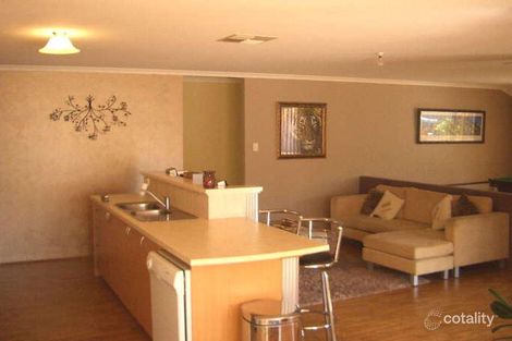 Property photo of 15 Deering Drive North Yunderup WA 6208