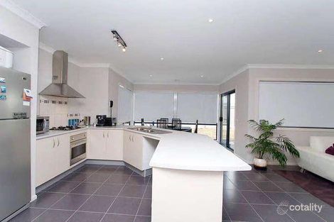 Property photo of 3 Evatt Terrace Burnside Heights VIC 3023