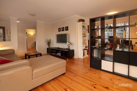 Property photo of 2 Roxley Place Mulgrave VIC 3170