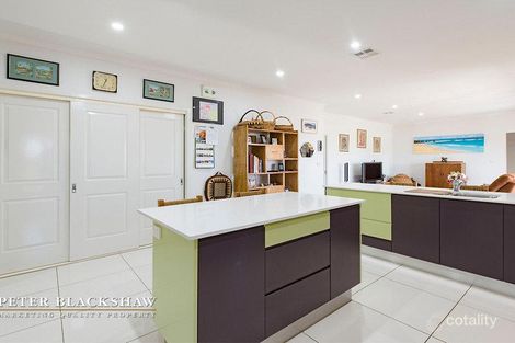 Property photo of 2 Tankee Place Queanbeyan East NSW 2620