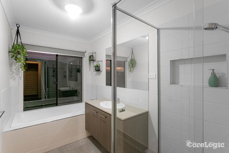 Property photo of 22 Heytesbury Drive Officer South VIC 3809