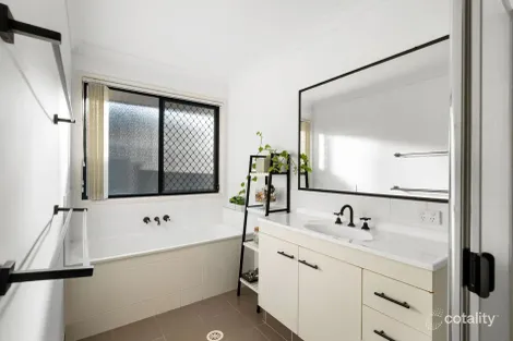 Property photo of 22 Eric Drive Blackstone QLD 4304