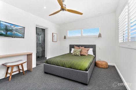 Property photo of 20 Woodland Avenue Thirroul NSW 2515