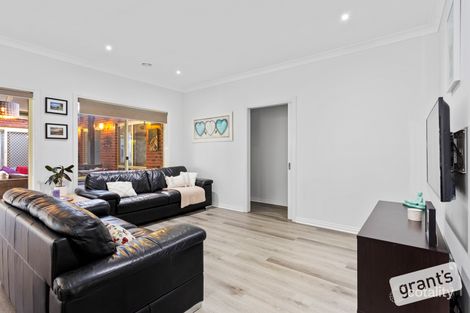 Property photo of 16 Cantwell Road Narre Warren North VIC 3804