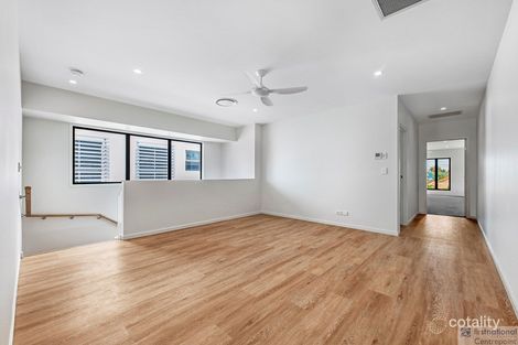 Property photo of 1/12 Victor Avenue Paradise Point QLD 4216