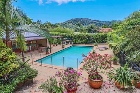 1 Mchugh Cres, Whitfield, QLD 4870