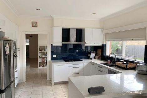 Property photo of 7 Waimarie Drive Mount Waverley VIC 3149