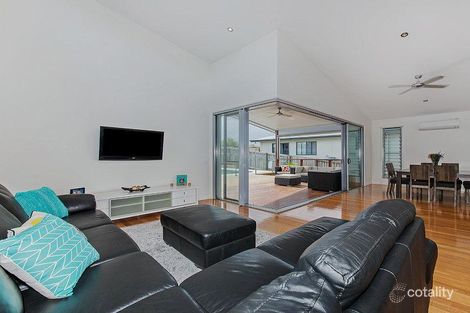 Property photo of 2 Tea Tree Grove Peregian Springs QLD 4573