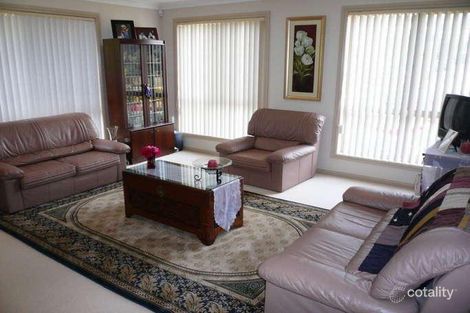 Property photo of 13 Macadamia Close Jerrabomberra NSW 2619