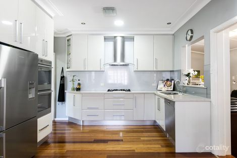 18 Dumfries Ave, Mount Ousley, NSW 2519