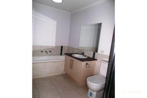 Property photo of 2/16 John Street Pakenham VIC 3810