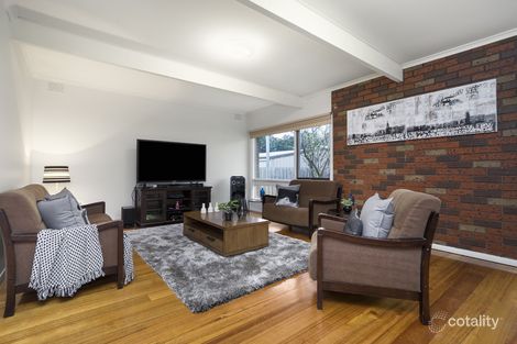 Property photo of 1 Jordan Court Endeavour Hills VIC 3802