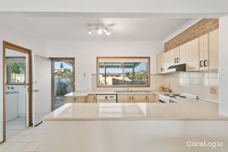 Property photo of 3/9 Grove Circuit Lake Illawarra NSW 2528
