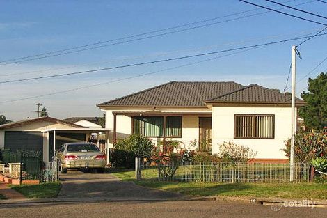 10 Selwyn Pl, Fairfield West, NSW 2165